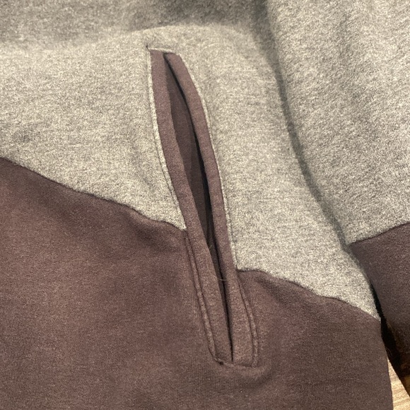 Ampersand Ave hooded sweatshirt - Picture 4 of 5